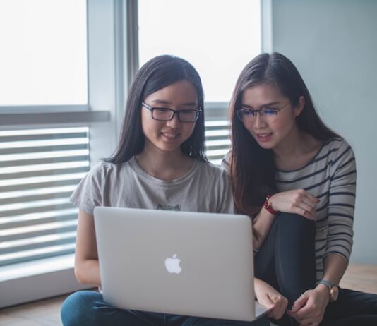 Jakie są najważniejsze trendy w zarządzaniu zasobami ludzkimi w 2023 roku?